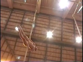 Corina - عاري الصدر gymnastics